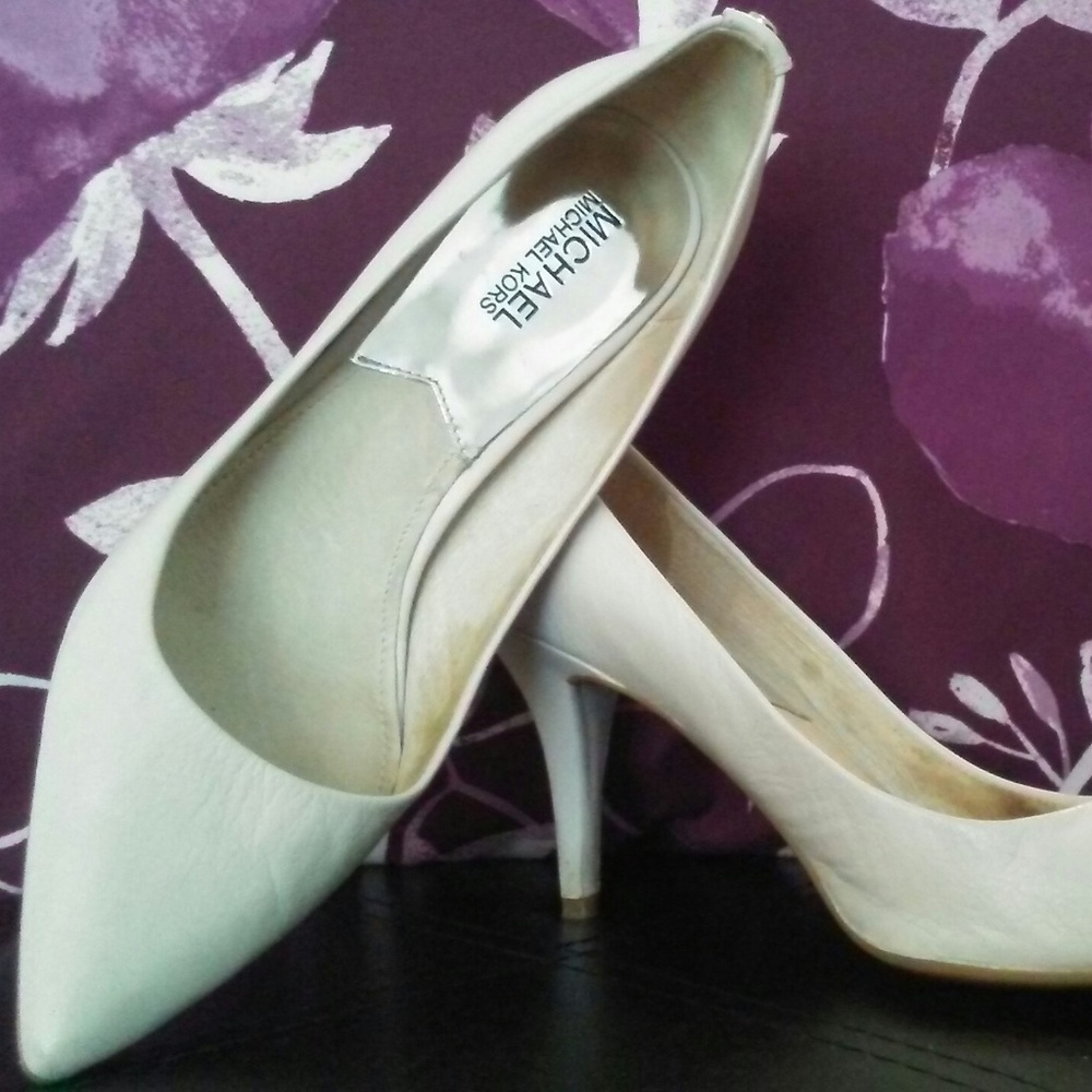 Nude Cream Michael Kors Pumps Heels